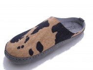 SHEPHERD Spotty Beige/Brown - Removable footbed